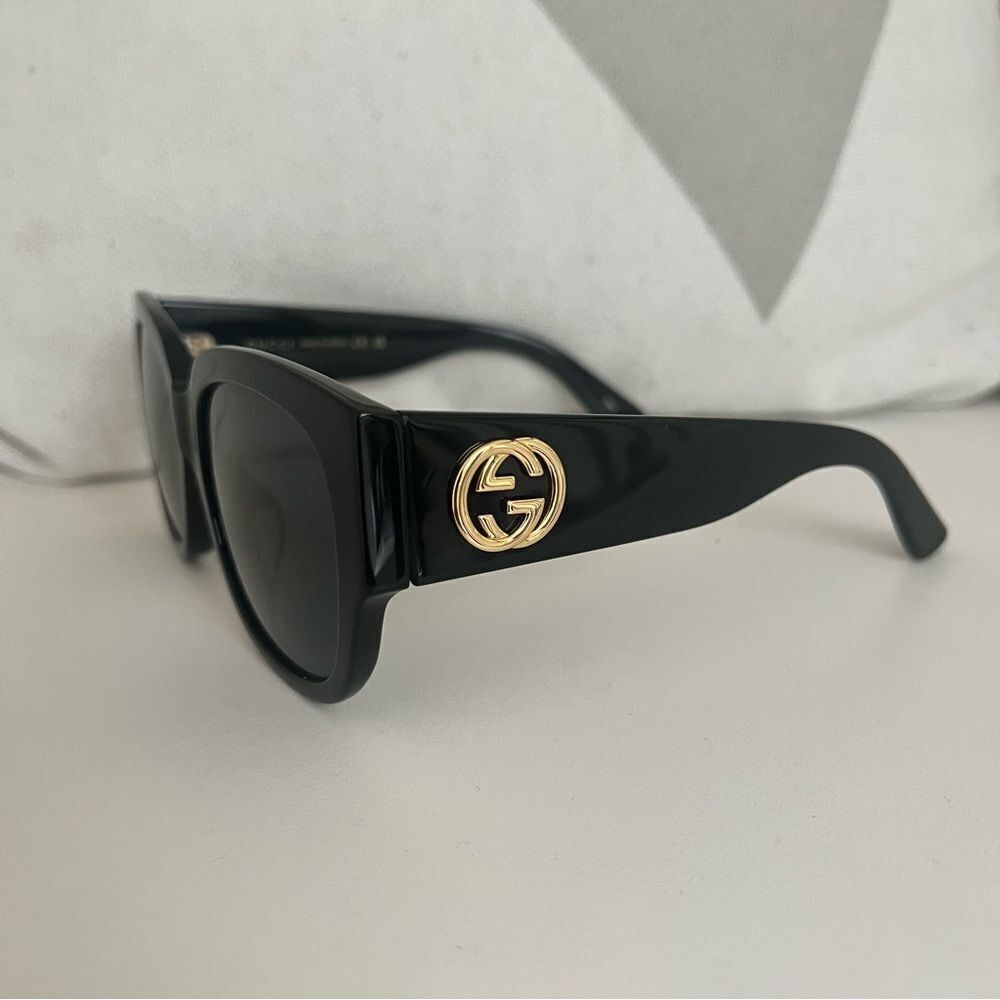 Gucci Women's Sunglasses GG0034SN Black Like NEW MSRP $435 - Picture 4 of 10